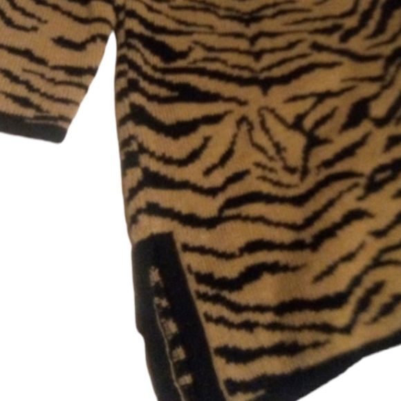 Kathy Lee Collection Animal Print XL Long Sleeve Sweater - Picture 5 of 9